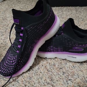 Skechers Max Road 4